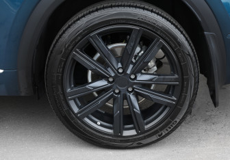 Подержанный автомобиль Geely Monjaro 2023 года (28 фото)