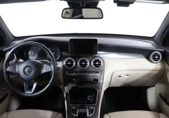 Подержанный автомобиль Mercedes-Benz GLC Coupe 2017 года (12 фото)