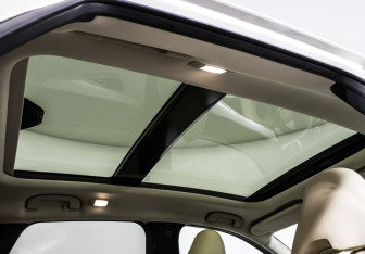 Подержанный автомобиль Infiniti QX50 2018 года (15 фото)