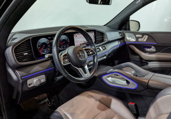 Подержанный автомобиль Mercedes-Benz GLE 2020 года (15 фото)