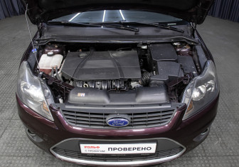 Подержанный автомобиль Ford Focus Hatchback 2010 года (9 фото)