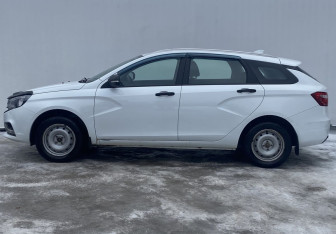 Подержанный автомобиль LADA (ВАЗ) Vesta Wagon 2019 года (8 фото)