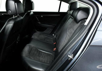 Подержанный автомобиль Volkswagen Passat Sedan 2013 года (10 фото)