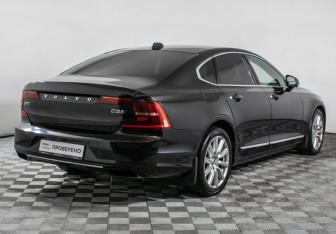 Подержанный автомобиль Volvo S90 2017 года (5 фото)