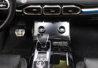 Подержанный автомобиль Jetour X70 2024 года (15 фото)