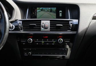 Подержанный автомобиль BMW X3 2015 года (11 фото)