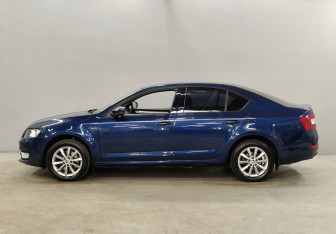 Подержанный автомобиль Skoda Octavia Liftback 2014 года (8 фото)