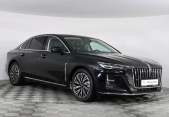 Подержанный автомобиль Hongqi H5 2023 года (3 фото)