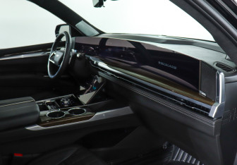 Подержанный автомобиль Cadillac Escalade Suv 2025 года (9 фото)