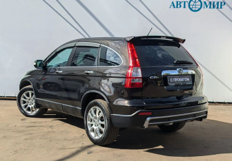 Подержанный автомобиль Honda CR-V 2009 года (7 фото)