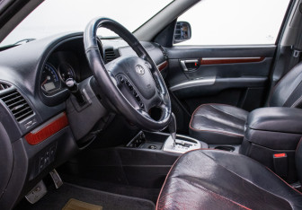 Подержанный автомобиль Hyundai Santa Fe 2007 года (10 фото)