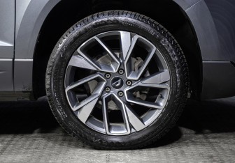 Подержанный автомобиль Jetta VS7 2023 года (26 фото)