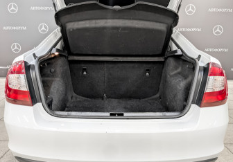 Подержанный автомобиль Skoda Rapid Liftback 2019 года (10 фото)