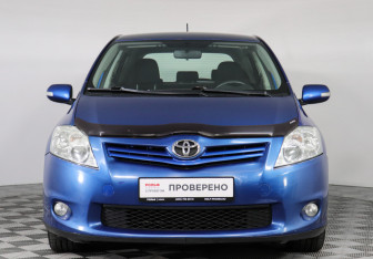 Подержанный автомобиль Toyota Auris Hatchback 2011 года (5 фото)