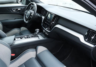 Подержанный автомобиль Volvo S60 2020 года (9 фото)