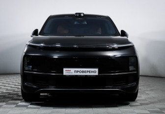 Подержанный автомобиль LiXiang L9 2023 года (2 фото)