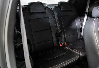 Подержанный автомобиль Geely Okavango 2024 года (9 фото)