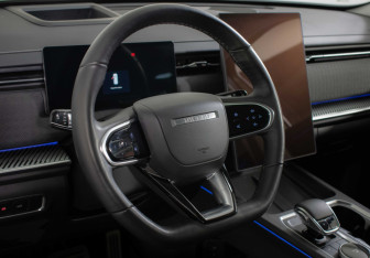 Подержанный автомобиль Jaecoo J7 2023 года (16 фото)