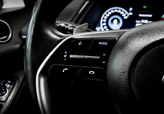 Подержанный автомобиль Hyundai Sonata 2022 года (28 фото)