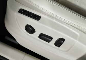 Подержанный автомобиль Skoda Octavia Wagon 2014 года (16 фото)