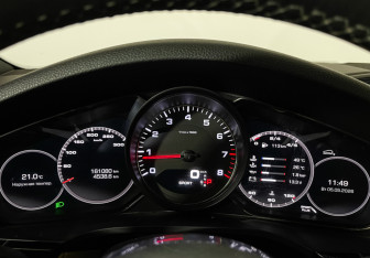 Подержанный автомобиль Porsche Cayenne 2019 года (11 фото)