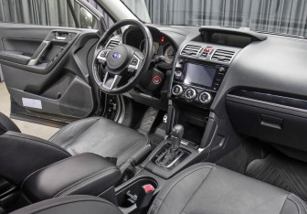 Подержанный автомобиль Subaru Forester Suv 2017 года (11 фото)