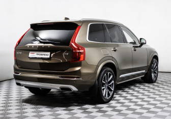 Подержанный автомобиль Volvo XC90 2017 года (5 фото)