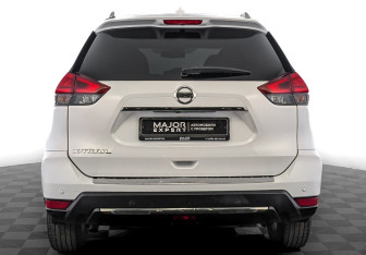 Подержанный автомобиль Nissan X-Trail 2018 года (6 фото)