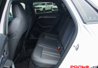 Подержанный автомобиль Audi A3 Hatchback 2020 года (7 фото)