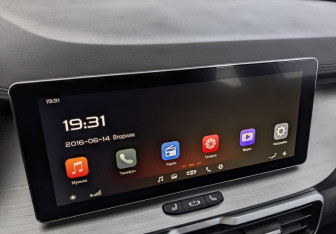 Подержанный автомобиль Geely Coolray 2023 года (26 фото)