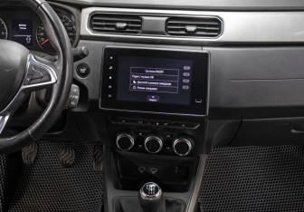 Подержанный автомобиль Renault Arkana 2020 года (15 фото)