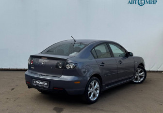 Подержанный автомобиль Mazda 3 Sedan 2006 года (8 фото)