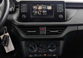 Подержанный автомобиль Skoda Rapid Liftback 2020 года (17 фото)