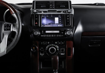 Подержанный автомобиль Toyota Land Cruiser Prado 2014 года (14 фото)