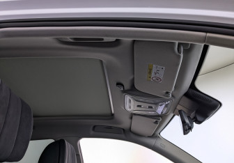 Подержанный автомобиль Hongqi HS5 2023 года (23 фото)