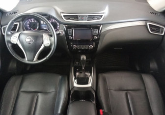 Подержанный автомобиль Nissan X-Trail 2016 года (9 фото)