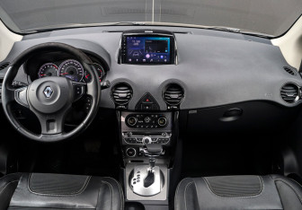Подержанный автомобиль Renault Koleos 2012 года (12 фото)