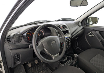 Подержанный автомобиль LADA (ВАЗ) Granta Sedan 2022 года (16 фото)