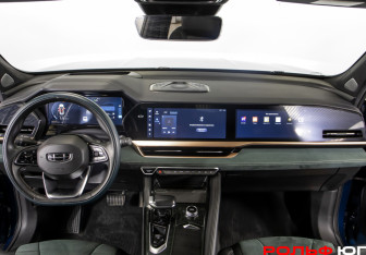 Подержанный автомобиль Geely Monjaro 2023 года (11 фото)