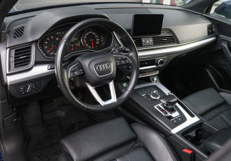 Подержанный автомобиль Audi Q5 2019 года (14 фото)