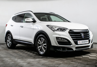 Подержанный автомобиль Hyundai Santa Fe 2013 года (3 фото)