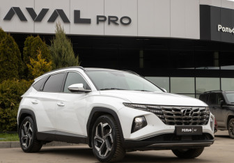 Подержанный автомобиль Hyundai Tucson 2022 года (2 фото)