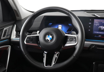 Подержанный автомобиль BMW X2 2024 года (15 фото)