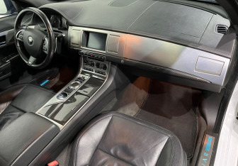 Подержанный автомобиль Jaguar XF Sedan 2014 года (9 фото)