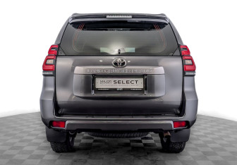 Подержанный автомобиль Toyota Land Cruiser Prado 2021 года (6 фото)