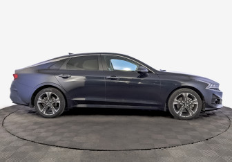 Подержанный автомобиль Kia K5 2021 года (4 фото)