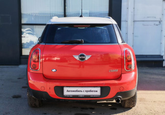 Подержанный автомобиль MINI Countryman 2011 года (6 фото)