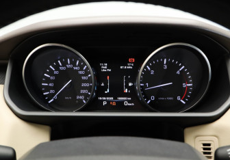 Подержанный автомобиль Land Rover Range Rover Sport 2014 года (9 фото)