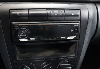 Подержанный автомобиль Skoda Octavia Liftback 2009 года (14 фото)