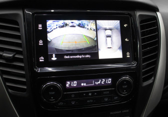 Подержанный автомобиль Mitsubishi Pajero Sport 2020 года (19 фото)